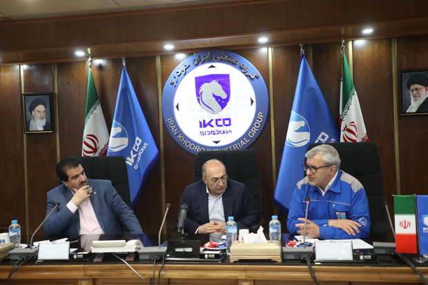 تاکید مدیرعامل بانک رفاه بر توسعه همکاری‌های مالی با گروه صنعتی ایران‌خودرو