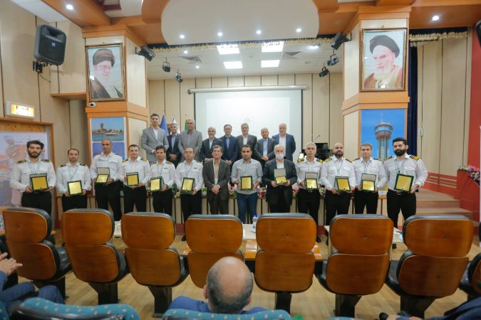 تقدیر از برگزیدگان همایش سالانه راهنمایان کشتی
