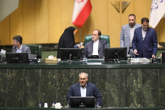 بانک کشاورزی در تامین نیاز مالی بهره‌برداران پیشرو باشد