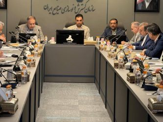 تأکید بر نقش محوری بانک‌ها و بیمه‌ها در زنجیرهٔ اقتصاد دریا