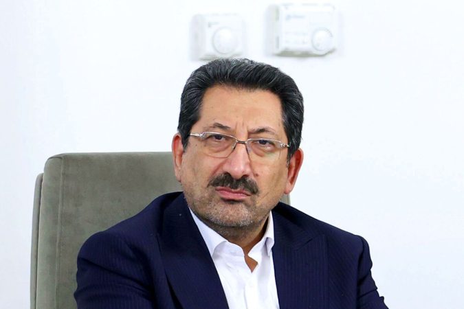 وزیر صمت: سهام خودروسازان واگذار می‌شود