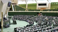 شمشیر استیضاح مجلس بر سر صادق