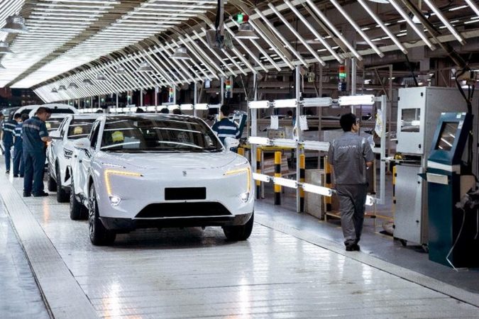 صادرات خودروهای برقی چین در سال ۲۰۲۵ متوقف شد