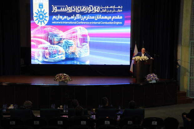 نماینده صاحبان اکثریت سهام‌ ایران‌خودرو: خودروهای تمام‌برقی در شرایط فعلی توجیه اقتصادی ندارند/ اولویت ایران‌خودرو توسعه هیبرید است