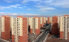 متقاضیان چشم‌انتظار خانه‌ها ماندند